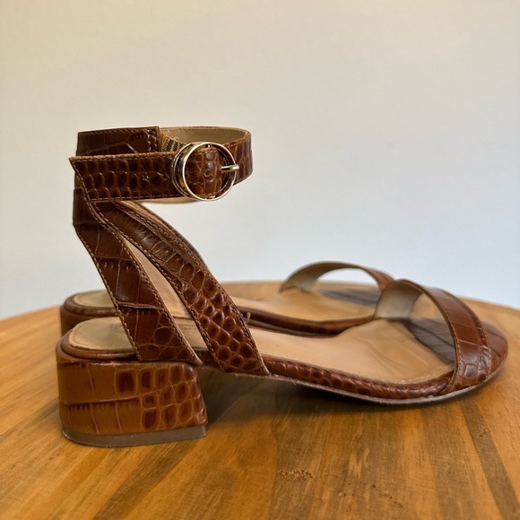 Antonio Melani Brown Crocodile Textured Sandal with Gold Buckle Size 6.5M - Picture 3 of 5